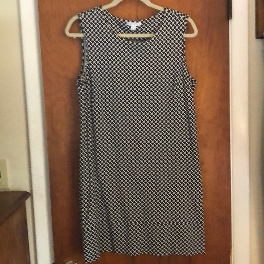 Black and white NY & co sheath dress size large